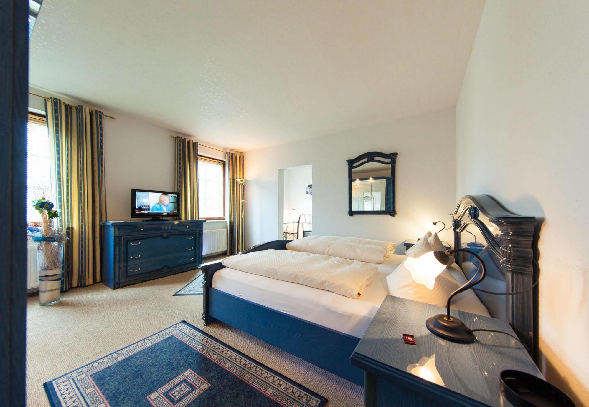 Garni-hotel An Der Weide Hotel
